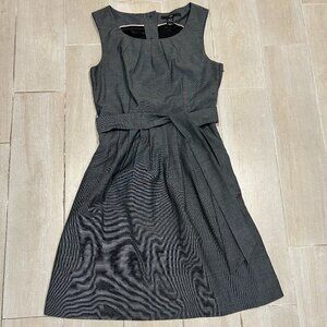 Womens H&M Gray Sleeveless Fit n Flare Belted Pleated Lined Dress Sz 6 COLOR: GR